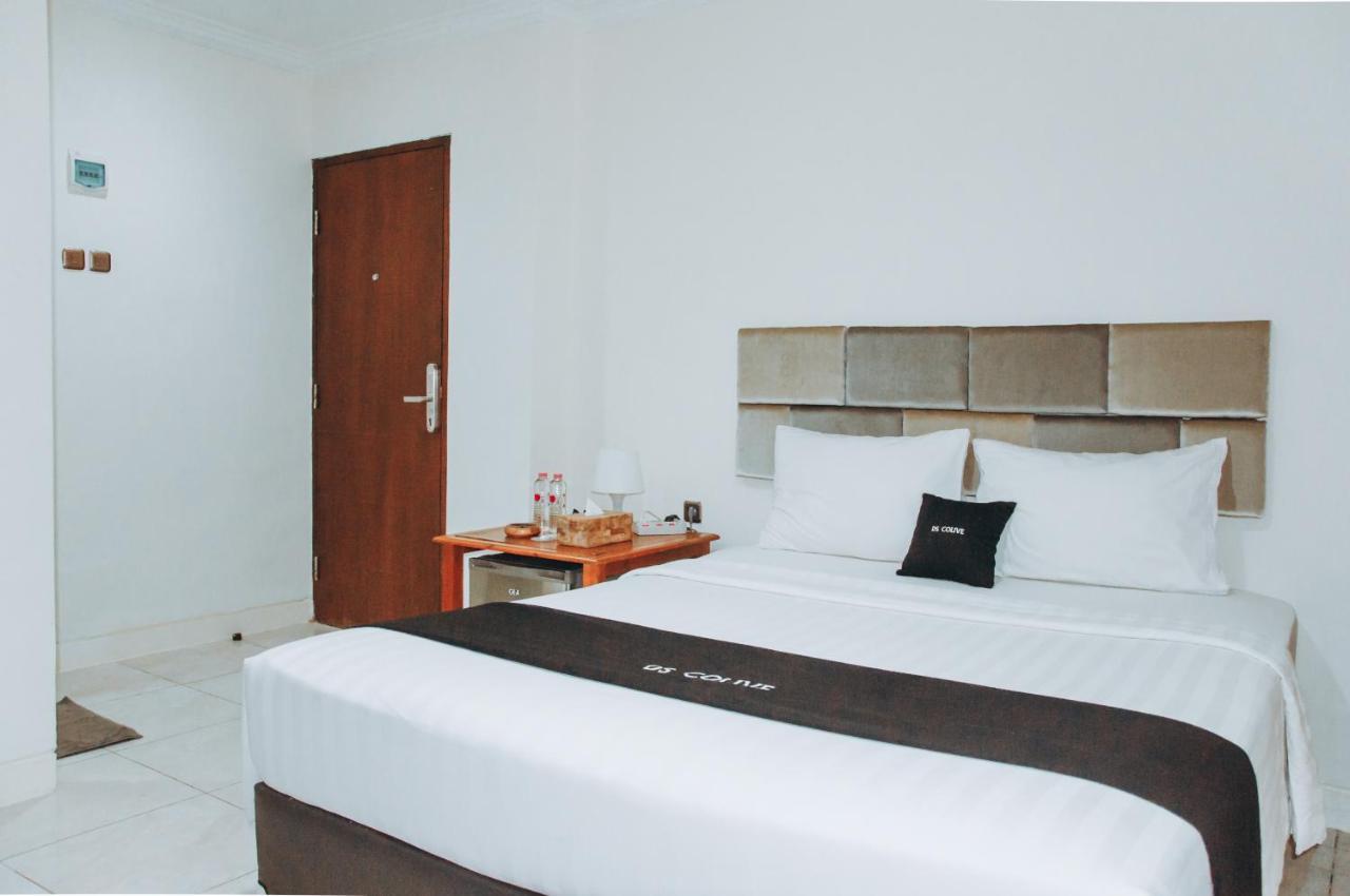 Ds Colive Marina Airport Hotell Semarang Exteriör bild